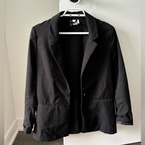 Black H&M blazer. Size 6. - Picture 1 of 1